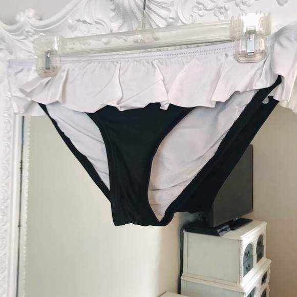 SALE Kawaii Bikini RUFFLE Shorts - Picture 8 of 11